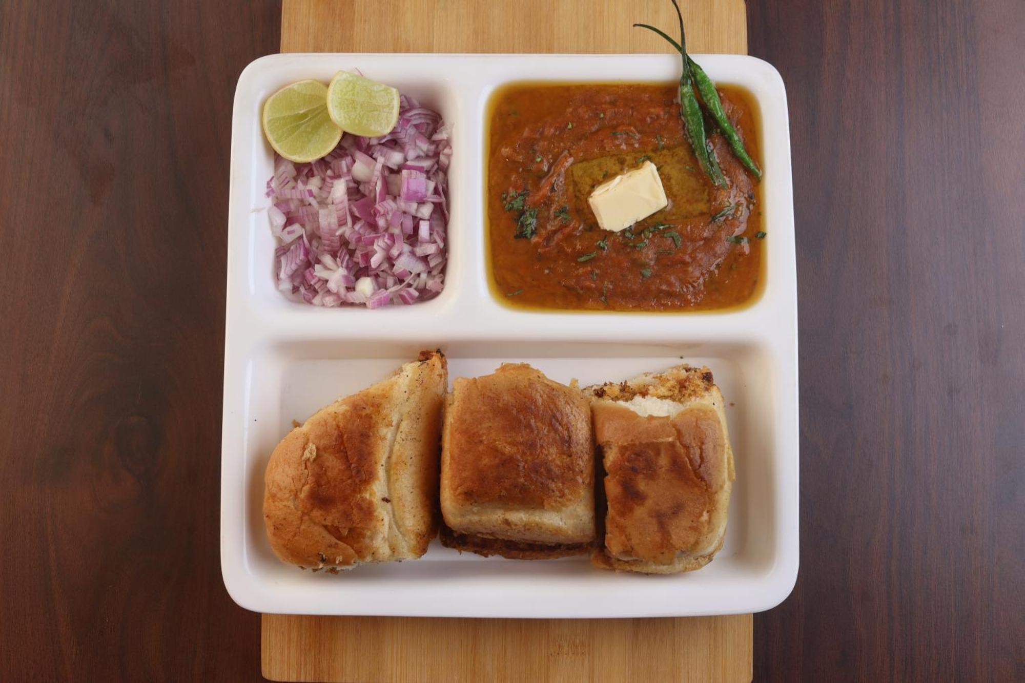 Aamantran Residency Hotel, Sohna Road, Sector 49, Gurugram غورغاون المظهر الخارجي الصورة