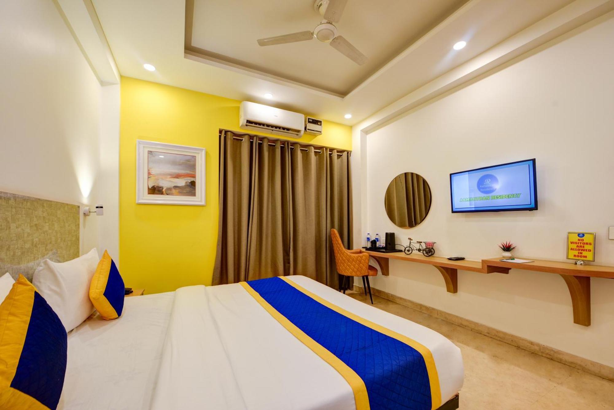Aamantran Residency Hotel, Sohna Road, Sector 49, Gurugram غورغاون المظهر الخارجي الصورة
