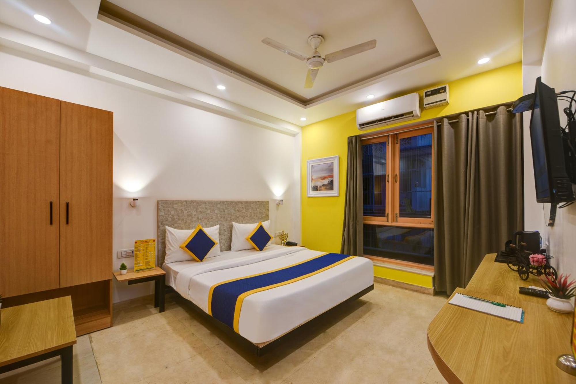 Aamantran Residency Hotel, Sohna Road, Sector 49, Gurugram غورغاون المظهر الخارجي الصورة