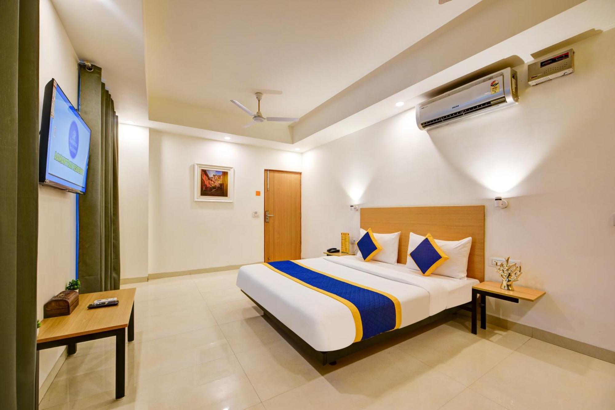 Aamantran Residency Hotel, Sohna Road, Sector 49, Gurugram غورغاون المظهر الخارجي الصورة