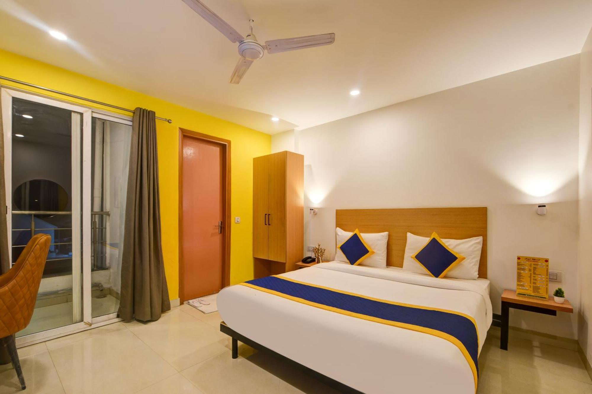 Aamantran Residency Hotel, Sohna Road, Sector 49, Gurugram غورغاون المظهر الخارجي الصورة