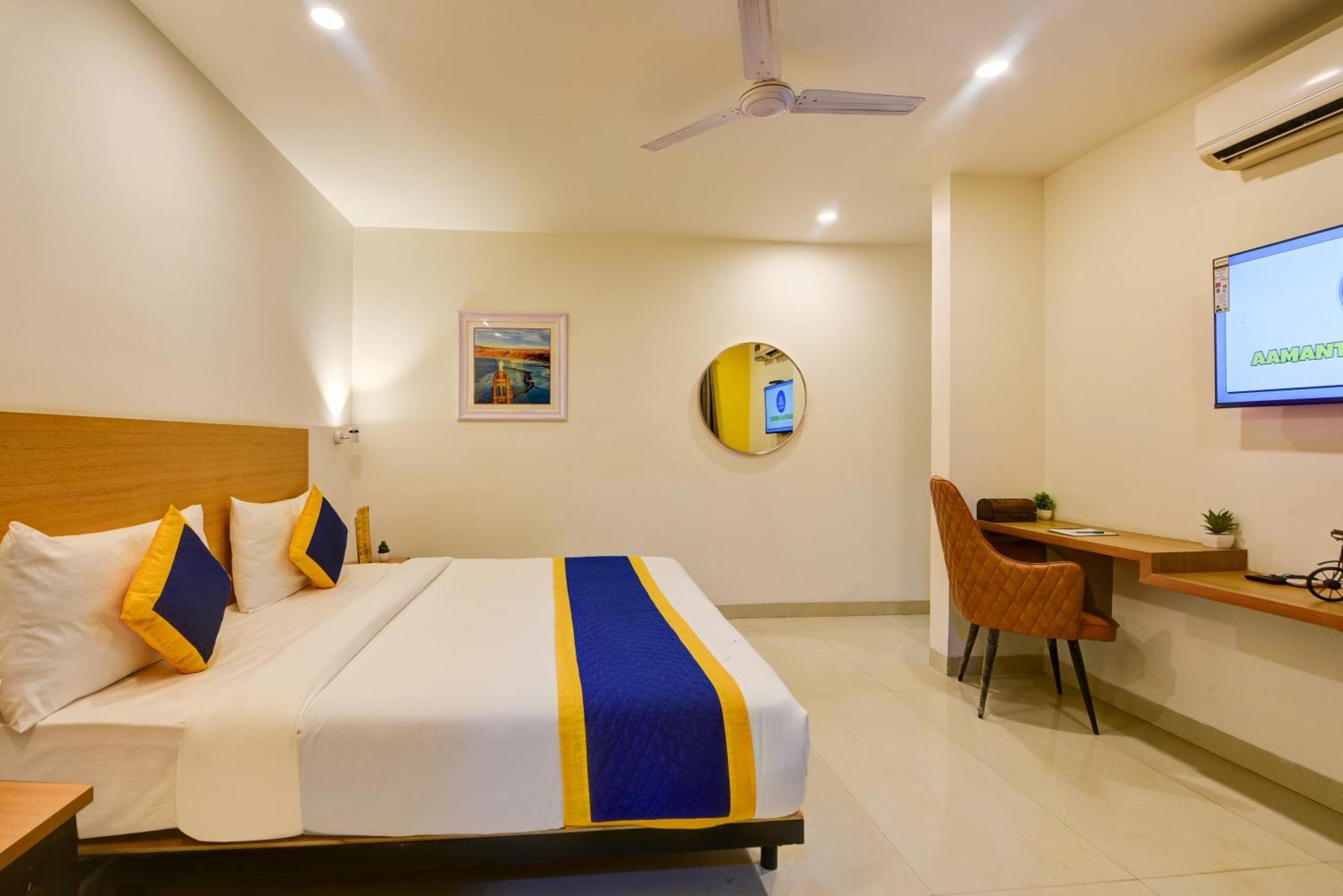 Aamantran Residency Hotel, Sohna Road, Sector 49, Gurugram غورغاون المظهر الخارجي الصورة