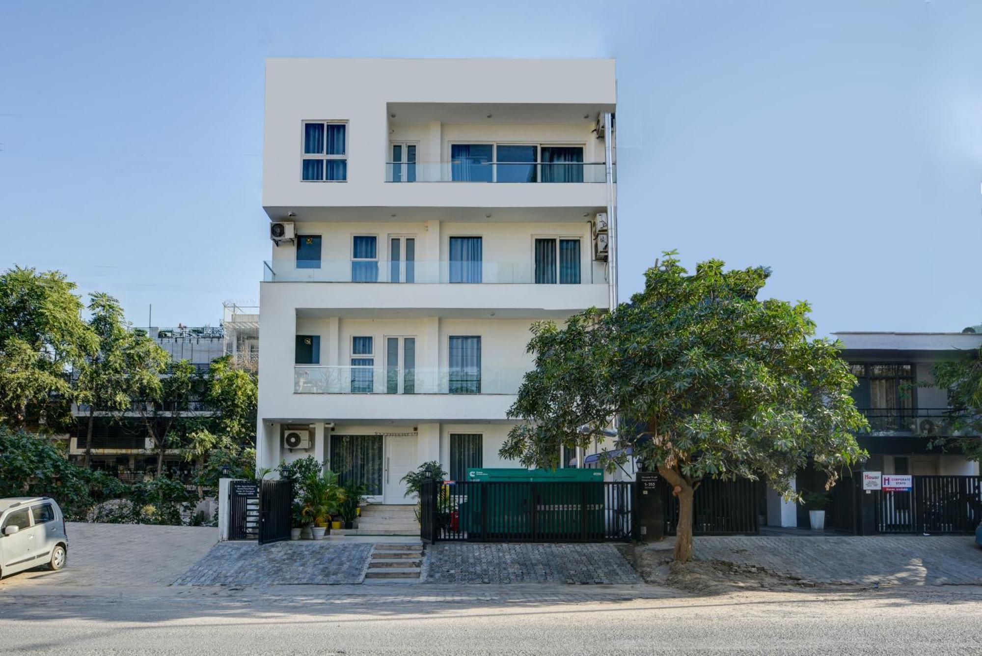 Aamantran Residency Hotel, Sohna Road, Sector 49, Gurugram غورغاون المظهر الخارجي الصورة