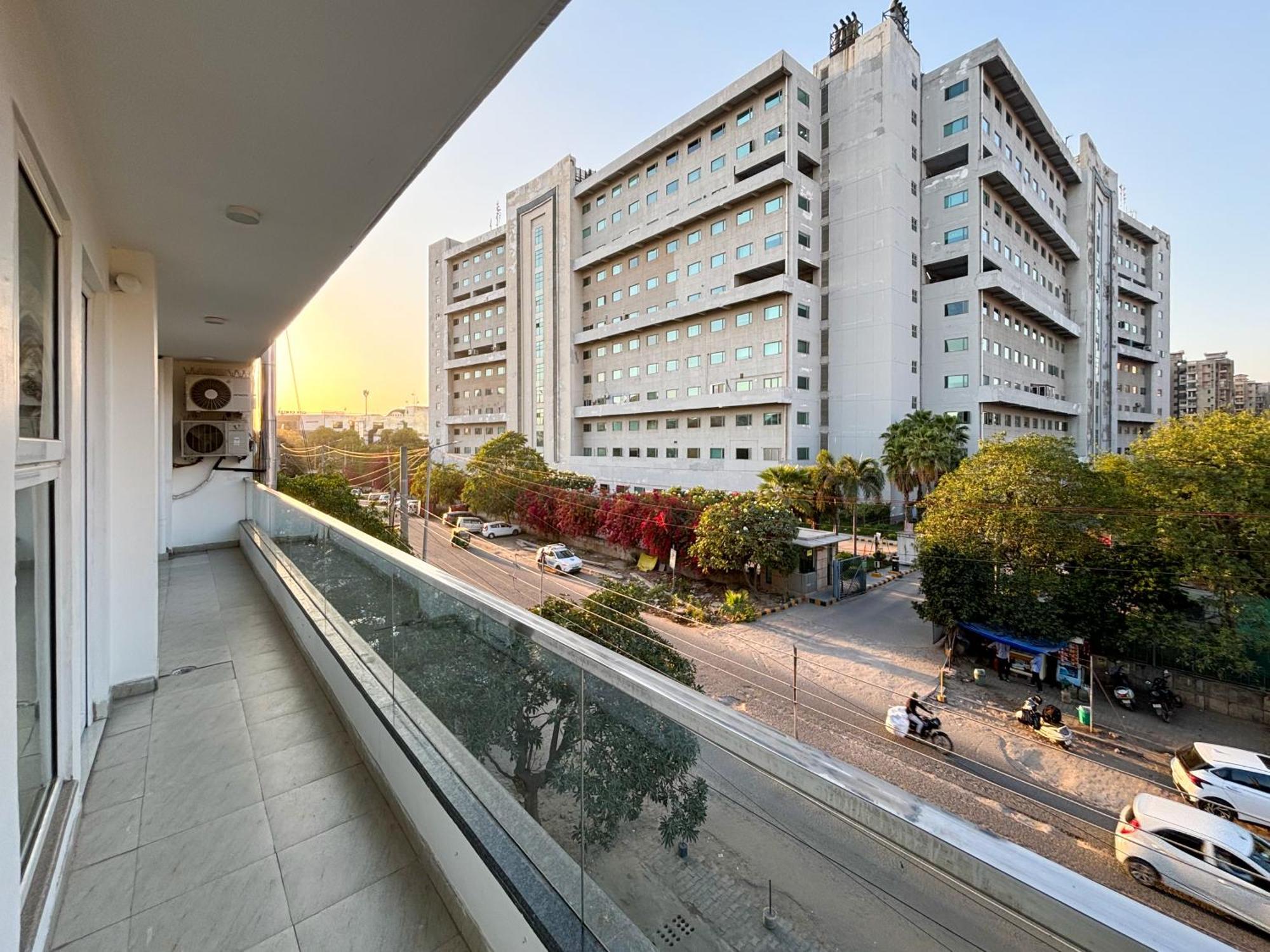 Aamantran Residency Hotel, Sohna Road, Sector 49, Gurugram غورغاون المظهر الخارجي الصورة