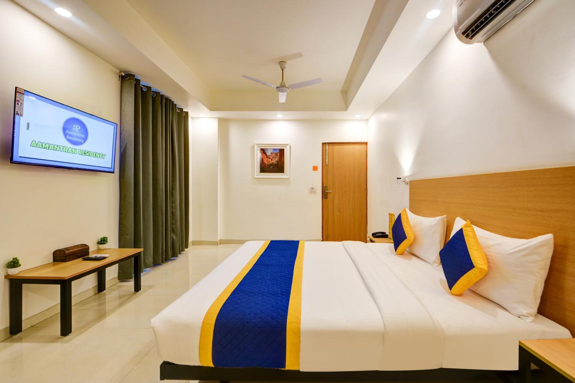 Aamantran Residency Hotel, Sohna Road, Sector 49, Gurugram غورغاون المظهر الخارجي الصورة